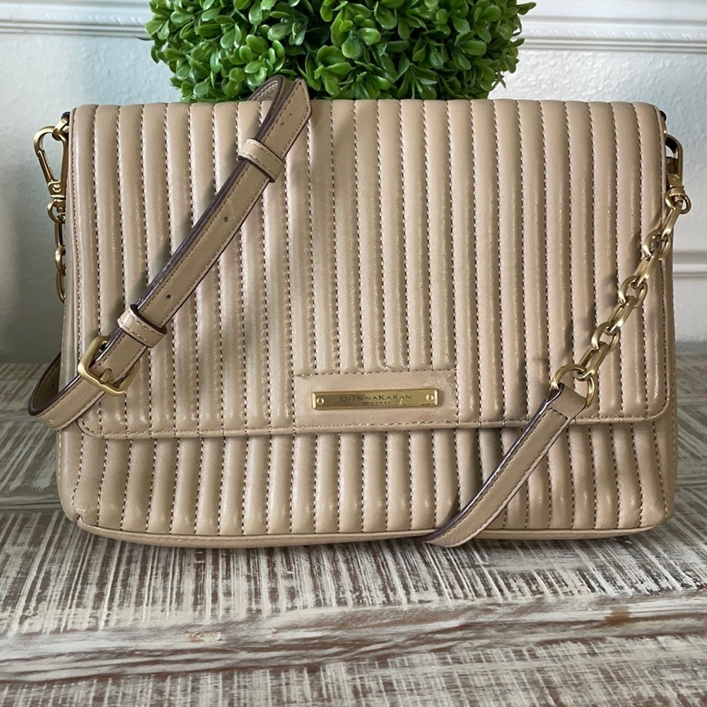 DKNY DONNA KARAN Lambs Leather quilted crossbody bag